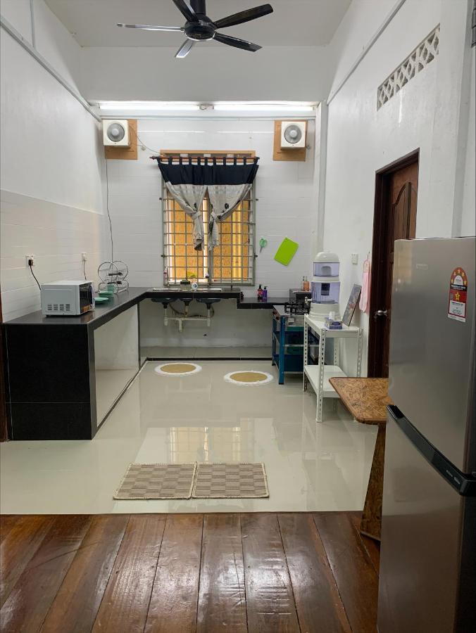 La Wood Homestay Kampung Kuala Besut Ngoại thất bức ảnh